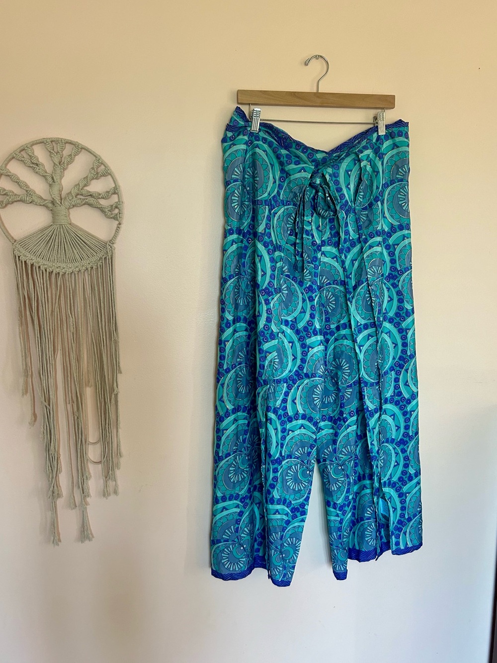 Silk Wrap Pants - Picture 2 of 4